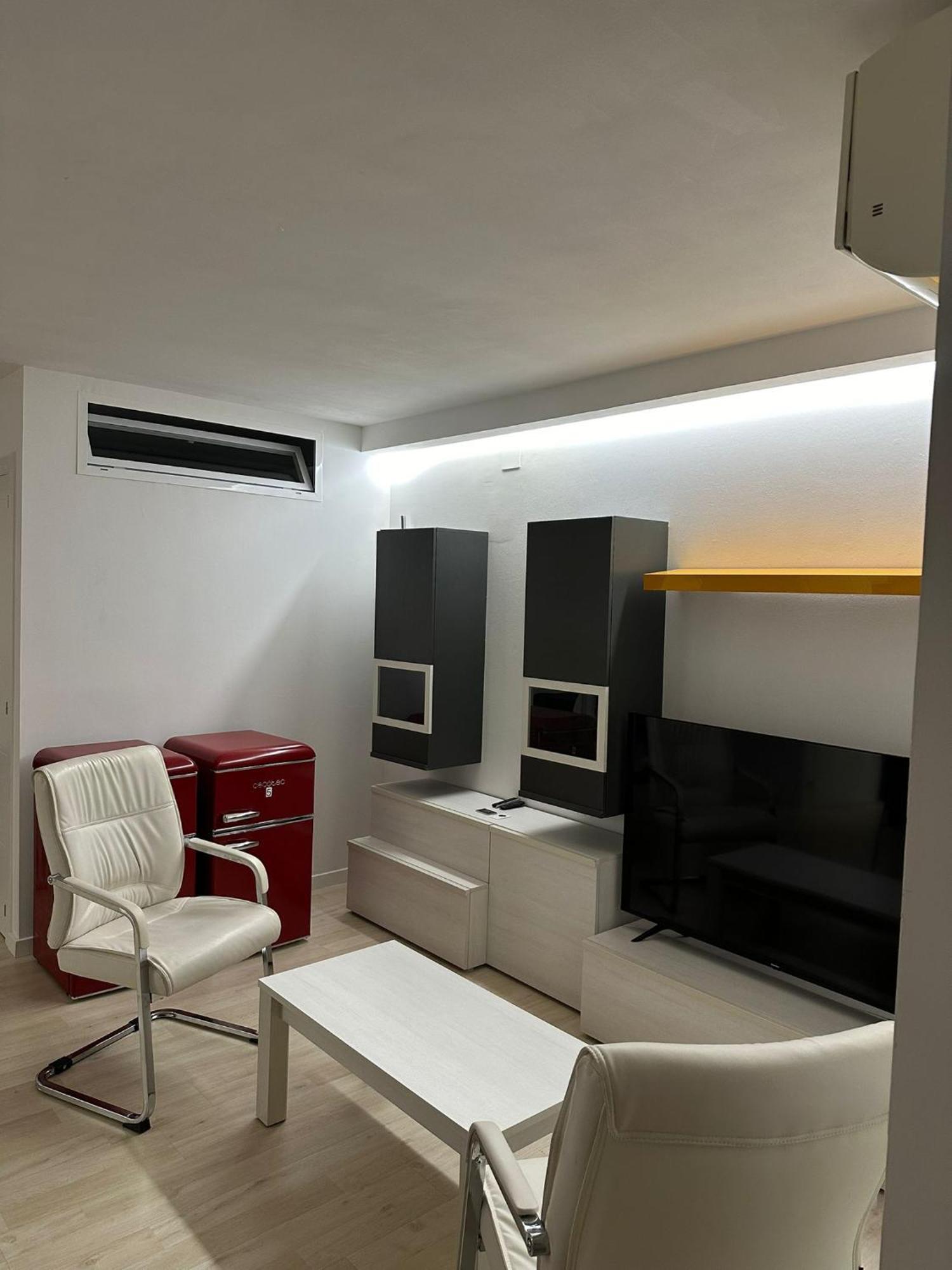 Aparthotel Mi Huesped Valencia, Aeropuerto Manises Exterior foto